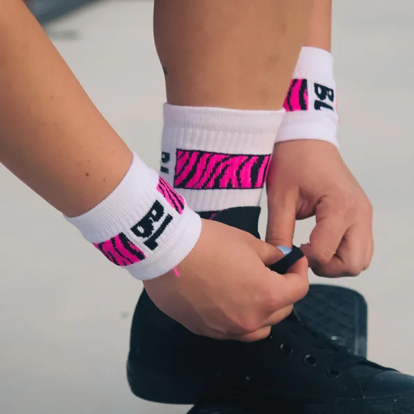 Pdltrendz Fuchsia Zebra Wristband x 2